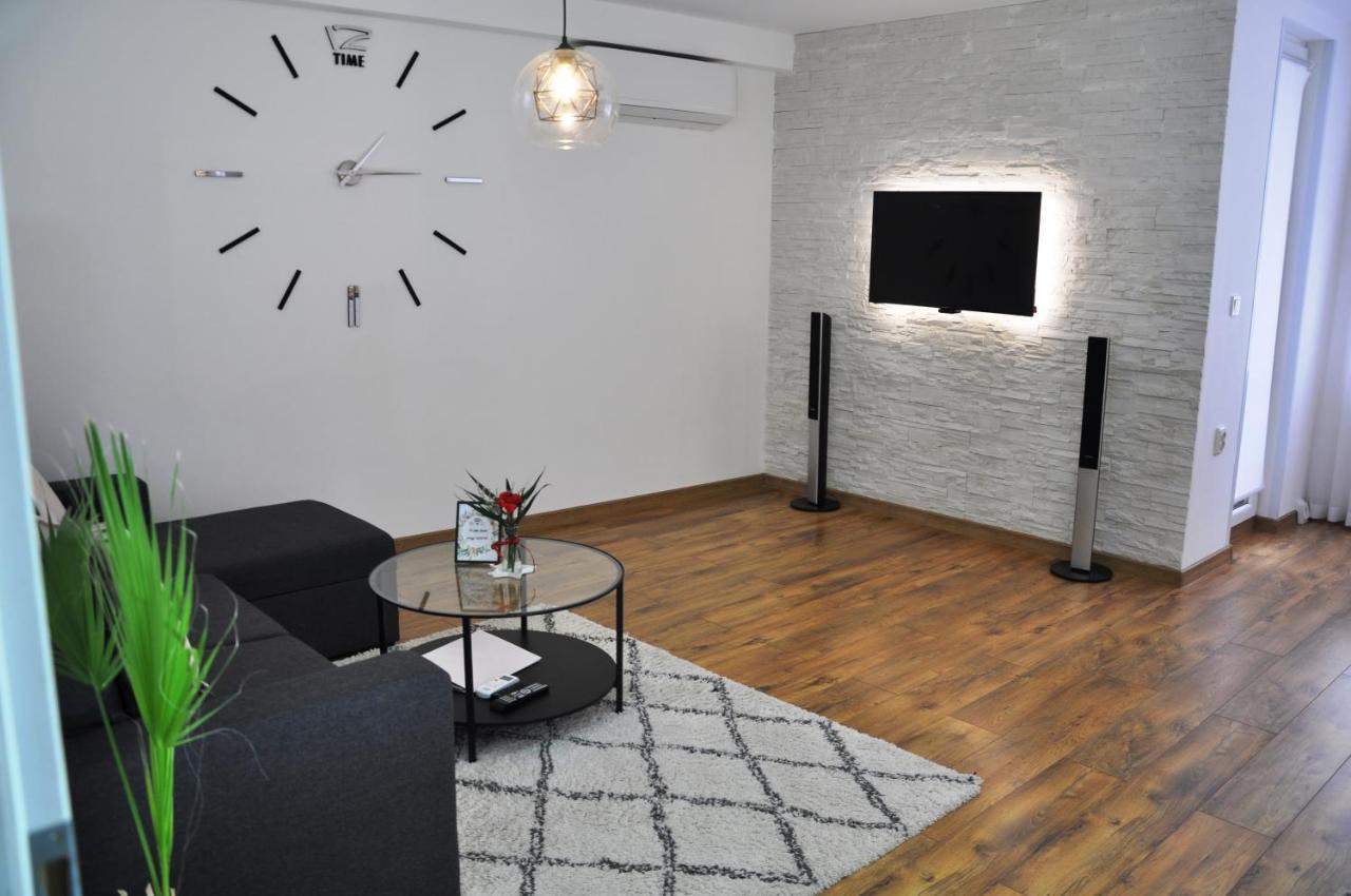 Lux Apartment Пазарджик Екстериор снимка