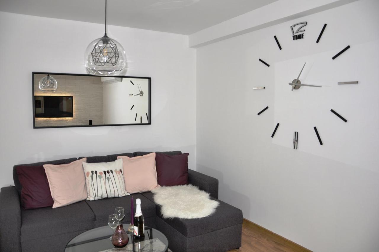 Lux Apartment Пазарджик Екстериор снимка