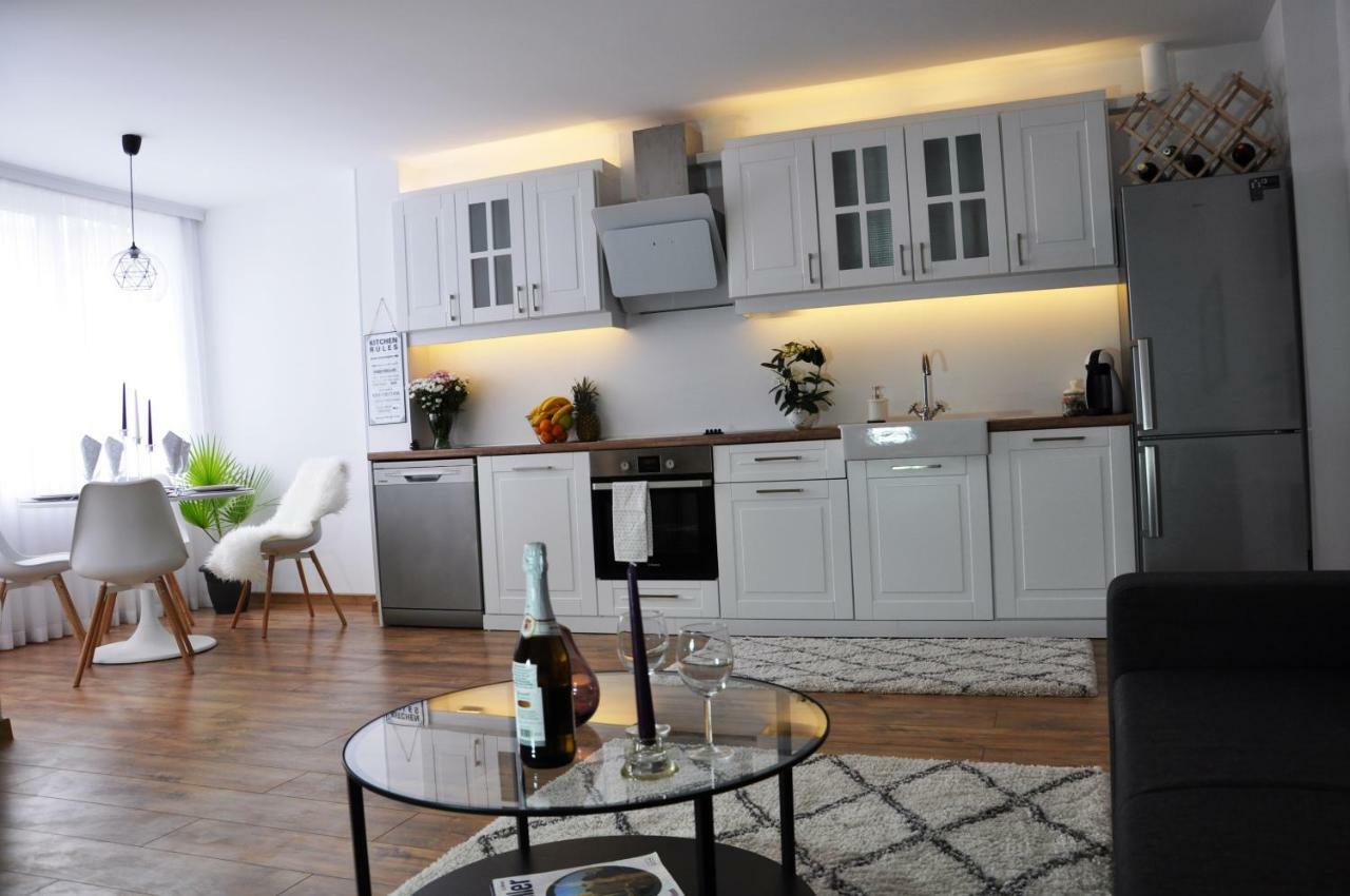 Lux Apartment Пазарджик Екстериор снимка