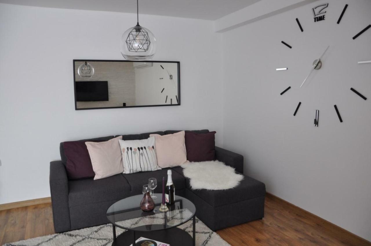 Lux Apartment Пазарджик Екстериор снимка