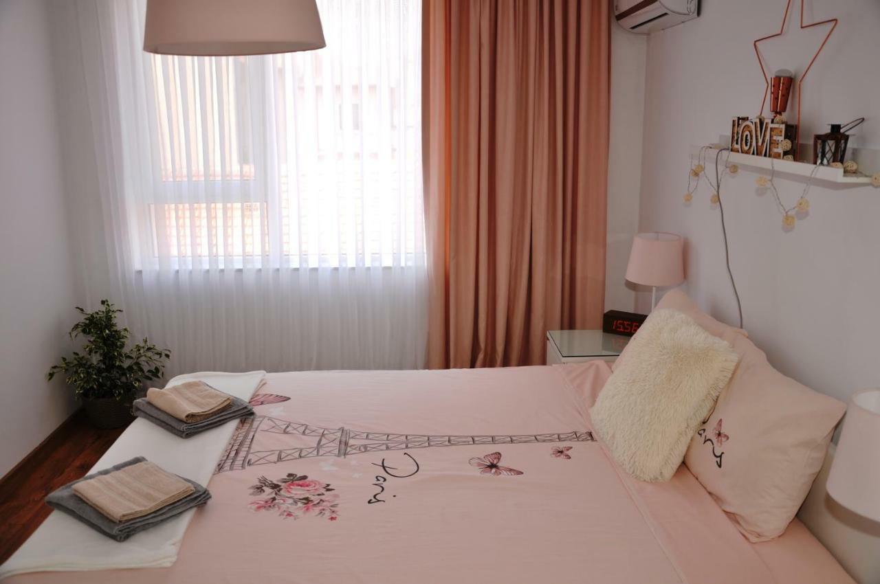 Lux Apartment Пазарджик Екстериор снимка
