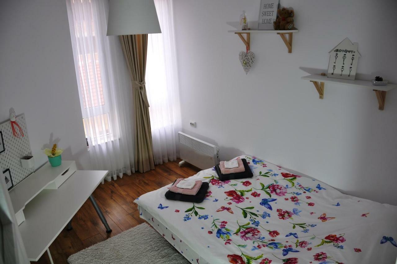 Lux Apartment Пазарджик Екстериор снимка
