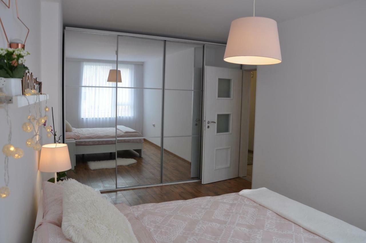 Lux Apartment Пазарджик Екстериор снимка